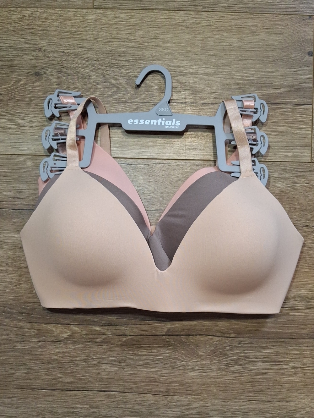Essentials Seamless Push-Up Bra in Nude and Blush
